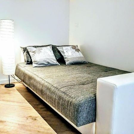 B&B Gocciadoro 26 Nuovo, Climatizzato, Zona Ospedale, Posto Auto Τρέντο Εξωτερικό φωτογραφία