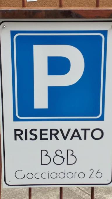 B&B Gocciadoro 26 Nuovo, Climatizzato, Zona Ospedale, Posto Auto Τρέντο Εξωτερικό φωτογραφία