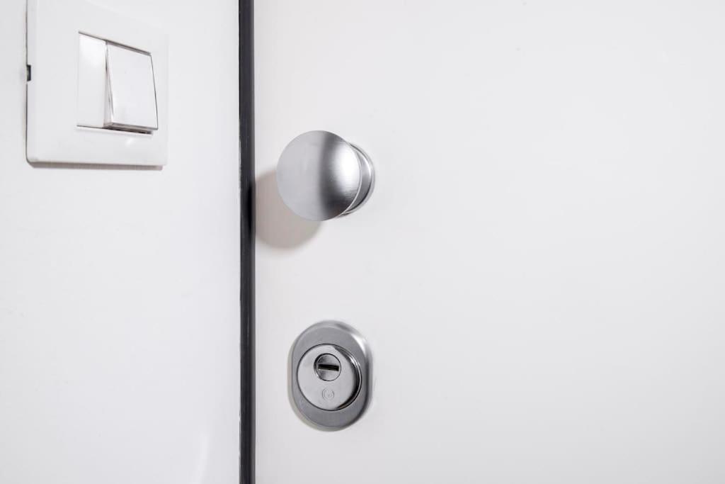 B&B Gocciadoro 26 Nuovo, Climatizzato, Zona Ospedale, Posto Auto Τρέντο Εξωτερικό φωτογραφία