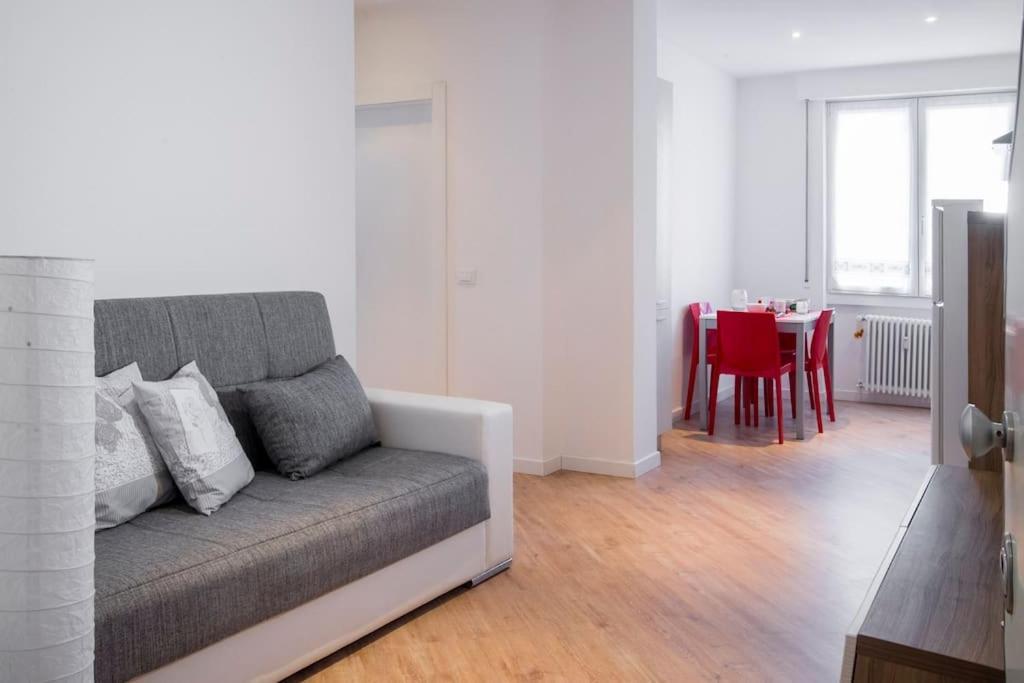 B&B Gocciadoro 26 Nuovo, Climatizzato, Zona Ospedale, Posto Auto Τρέντο Εξωτερικό φωτογραφία