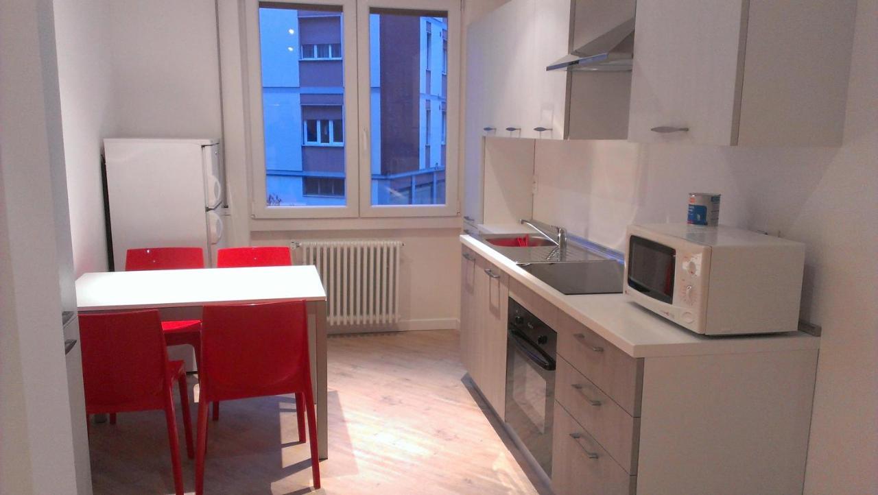 B&B Gocciadoro 26 Nuovo, Climatizzato, Zona Ospedale, Posto Auto Τρέντο Εξωτερικό φωτογραφία